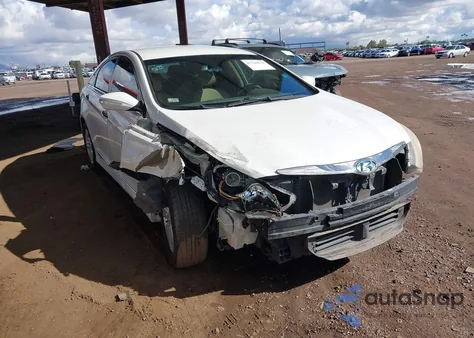 2013 Hyundai Sonata Hybrid из США, поврежденный, VIN KMHEC4A42DA088194